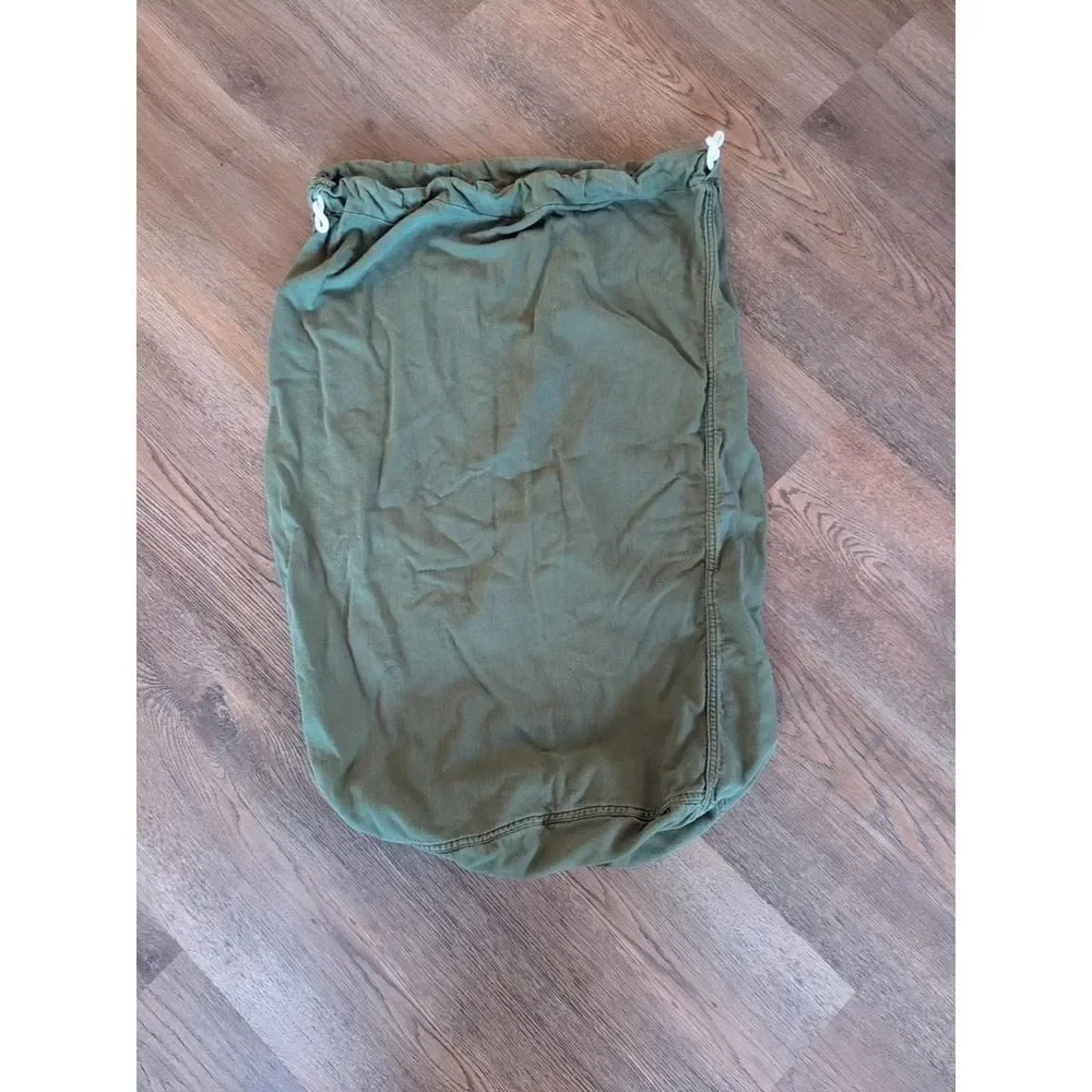 US Army Vietnam Era Drawstring Barrack Bag Vintage Military OG 107 Olive Laundry